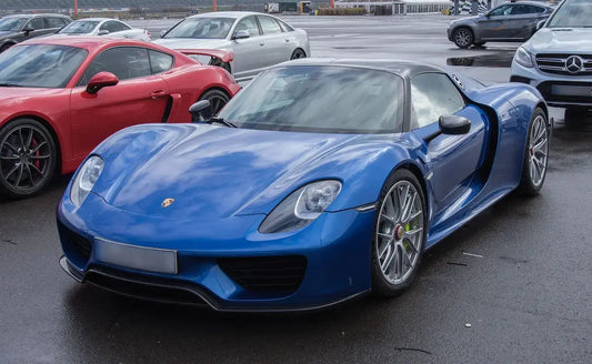 Driving the Porsche 918 - 