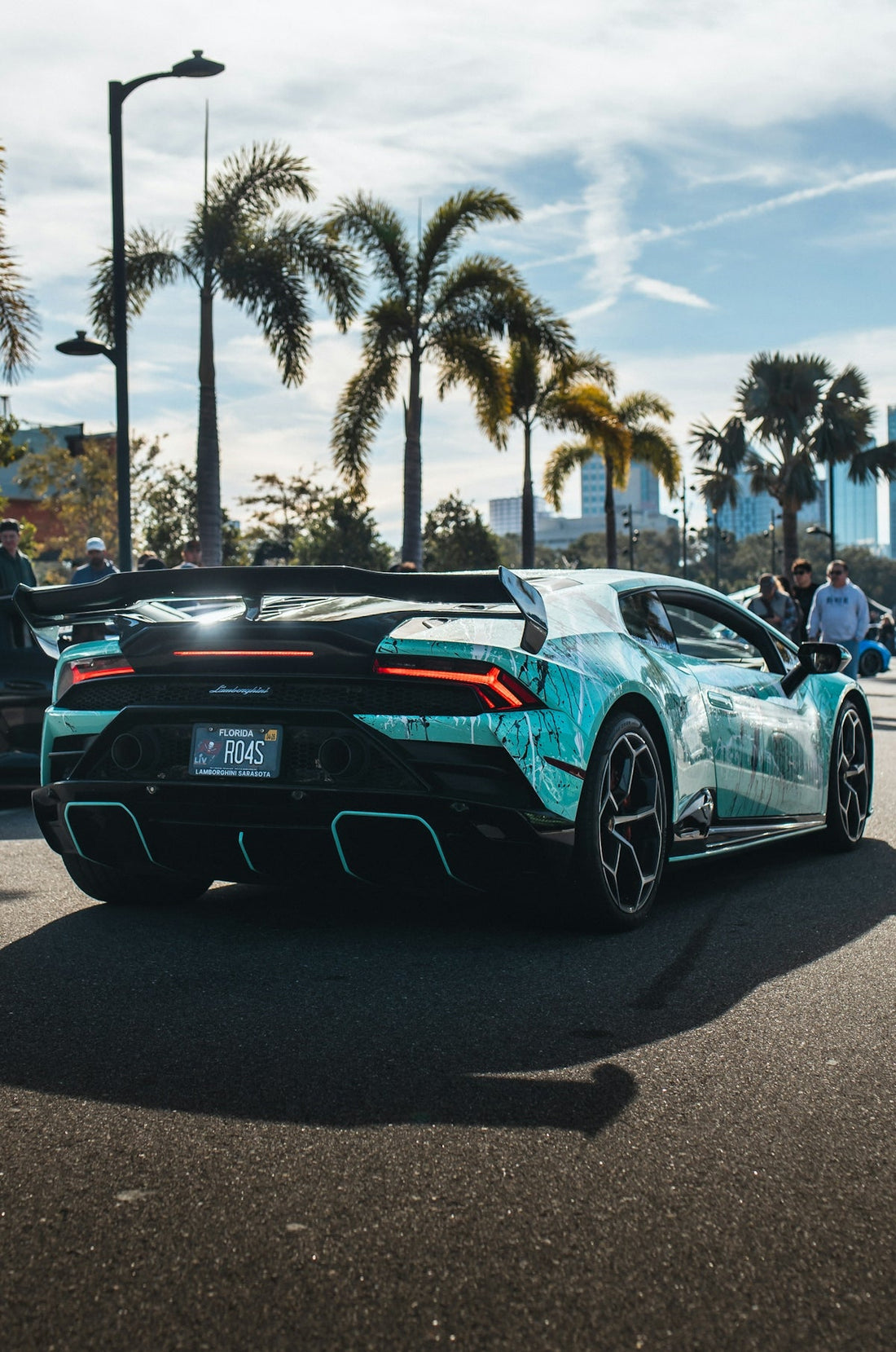 Exploring Infamous Crimes Linked to High-Powered Vehicles - Rapid Vehicles