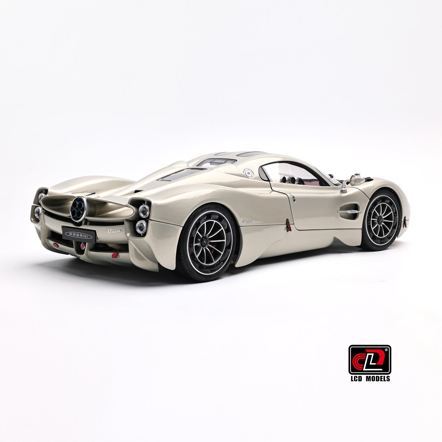 LCD Pagani Utopia Champagne Gold 1:18