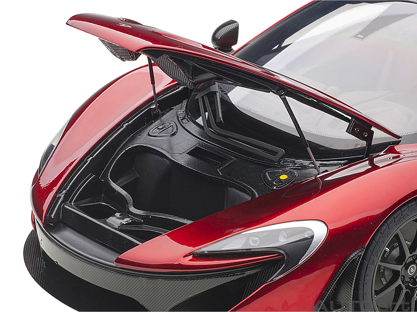 Mclaren P1 Volcano Red with Carbon Top 1/12 Model Car by Autoart