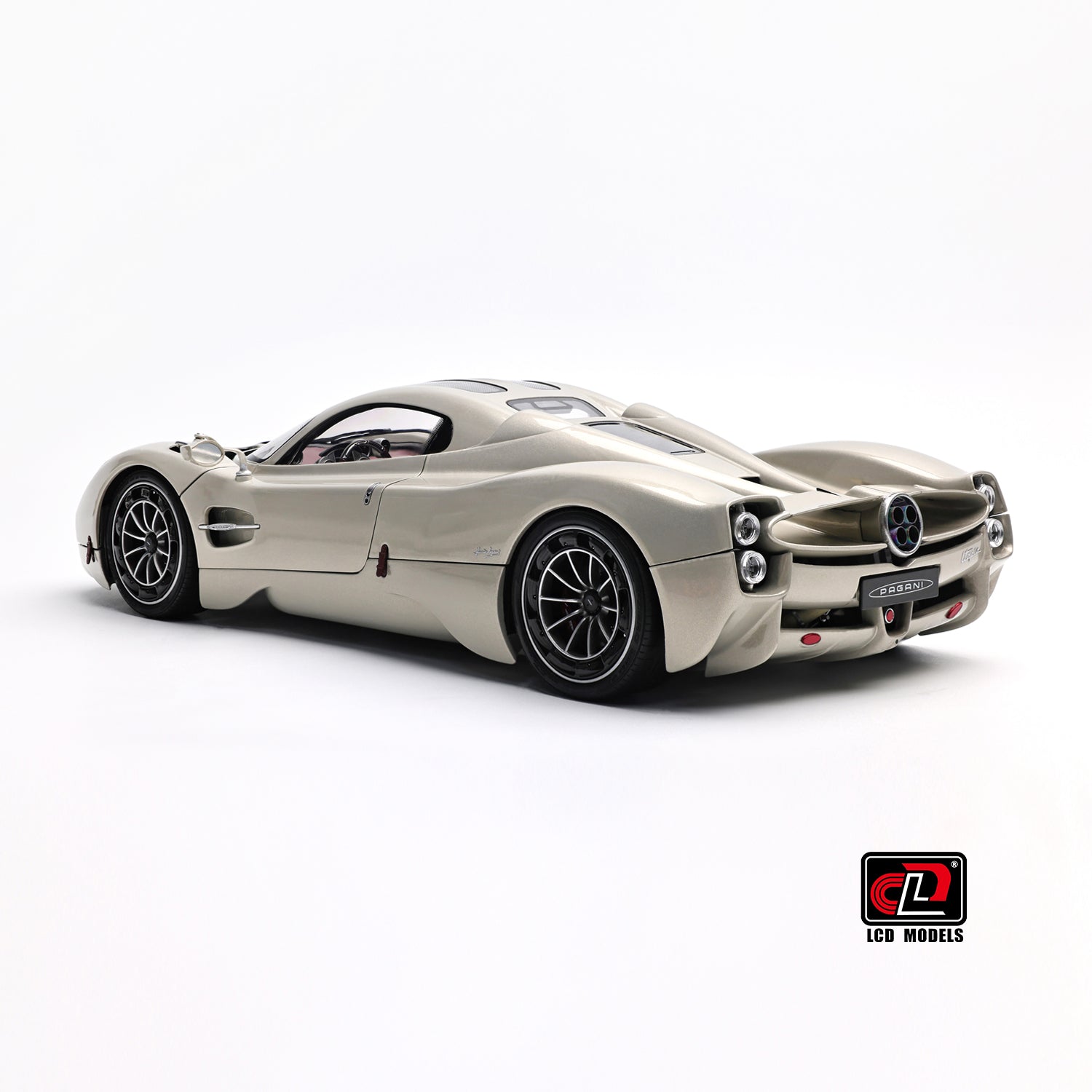 LCD Pagani Utopia Champagne Gold 1:18