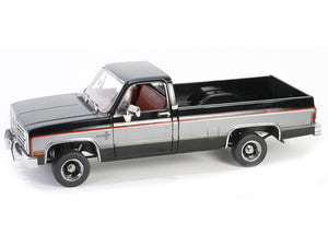 1986 Chevrolet K10 Silverado Pickup Truck Midnight Black and Steel Gray Metallic with Red Interior 1/18 Diecast Model Car by Greenlight - Premium Chevrolet Models from Greenlight - Just $120.89! Shop now at Rapidvehicles