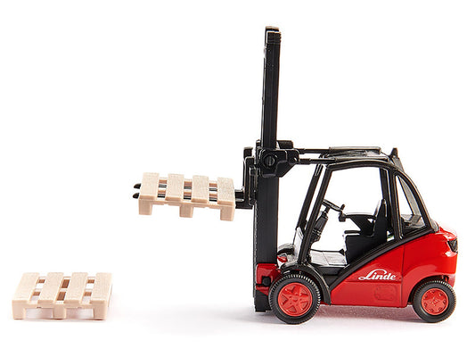 Linde Forklift Truck Red with 2 Pallet Accessories 1/50 Diecast