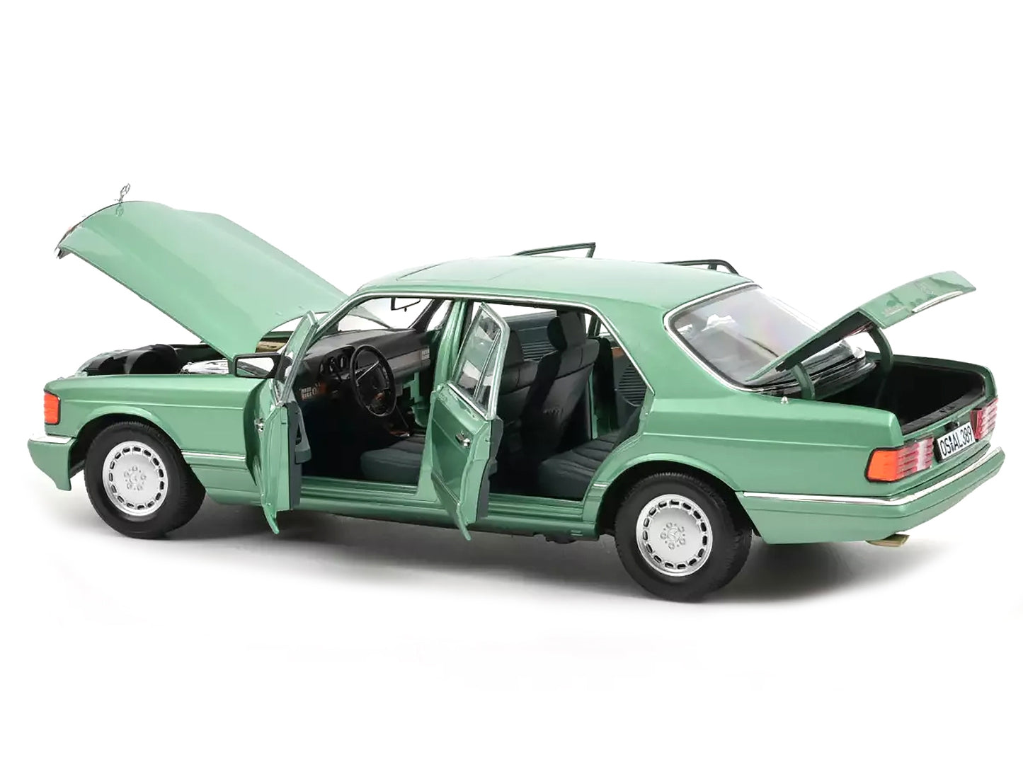 1991 Mercedes-Benz 560 SEL Light Green Metallic 1/18 Diecast