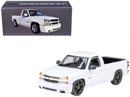 2006 Chevrolet Silverado 'Cateye' Pickup Truck Summit White 1/64 Diecast Model Car by Paragon Models free shipping USA - Rapid Vehicles