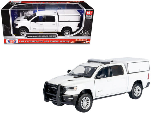 2019 RAM 1500 Laramie Crew Cab Pickup Truck with Truck Bed Camper White "Custom Builder's Kit" Series 1/27 Diecast Model Car by Motormax free shipping USA - Rapid Vehicles