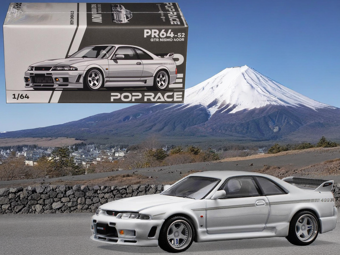 GTR Nismo 400R RHD (Right Hand Drive) White 1/64 Diecast Model Car by Pop Race