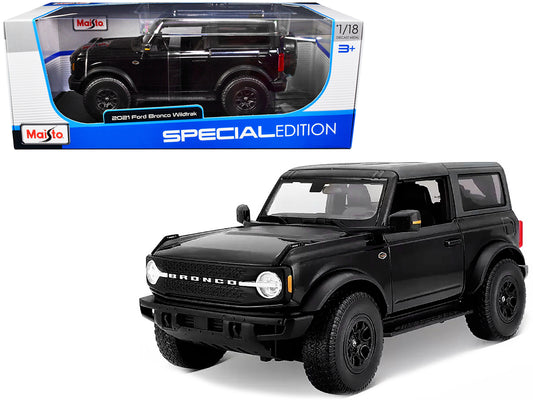 2021 Ford Bronco Wildtrak Black Metallic with Dark Gray Top "Special Edition" 1/18 Diecast Model Car by Maisto free shipping USA