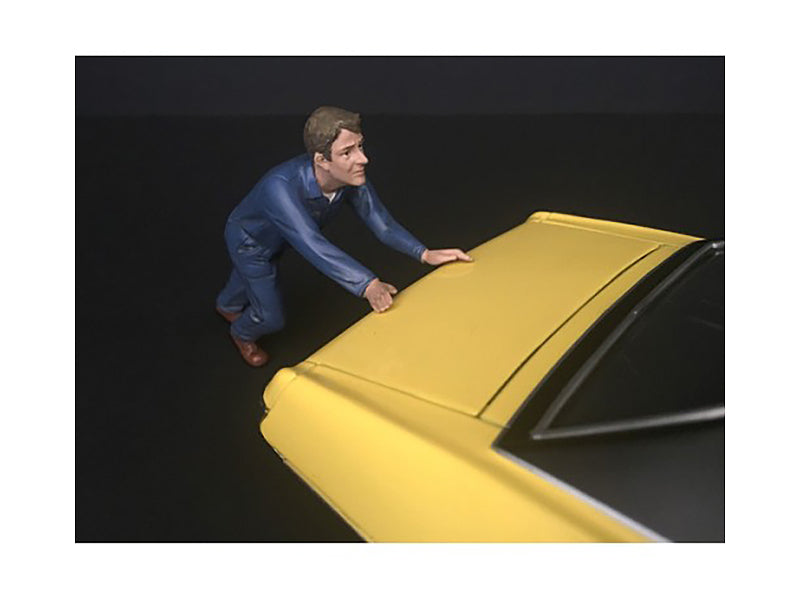 Mechanic Darwin Pushing a Car Figurine for 1/24 Scale Models by American Diorama free shipping USA
