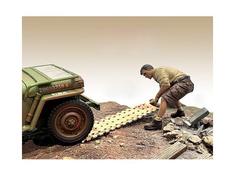 "4X4 Mechanic" Figure 2 with Board Accessory for 1/18 Scale Models by American Diorama free shipping USA - Rapid Vehicles
