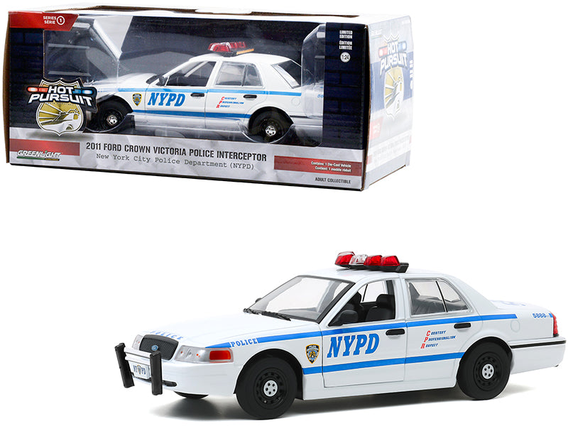 2011 Ford Crown Victoria Police Interceptor "New York City Police Department" (NYPD) White "Hot Pursuit" Series 1/24 Diecast Model Car by Greenlight free shipping USA