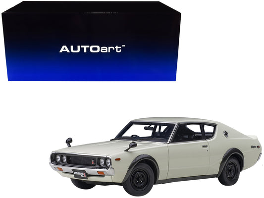 Nissan Skyline 2000GT-R (KPGC110) RHD (Right Hand Drive) White - Premium Nissan Models from Autoart - Just $334.79! Shop now at Rapidvehicles