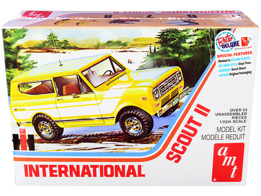 Skill 2 Model Kit IH International Harvester Scout II 1/25 Scale Model by AMT free shipping USA
