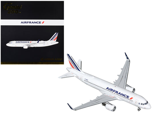 Airbus A320 Commercial Aircraft "Air France" White with Tail Stripes "Gemini 200" Series 1/200 Diecast Model Airplane by GeminiJets free shipping USA