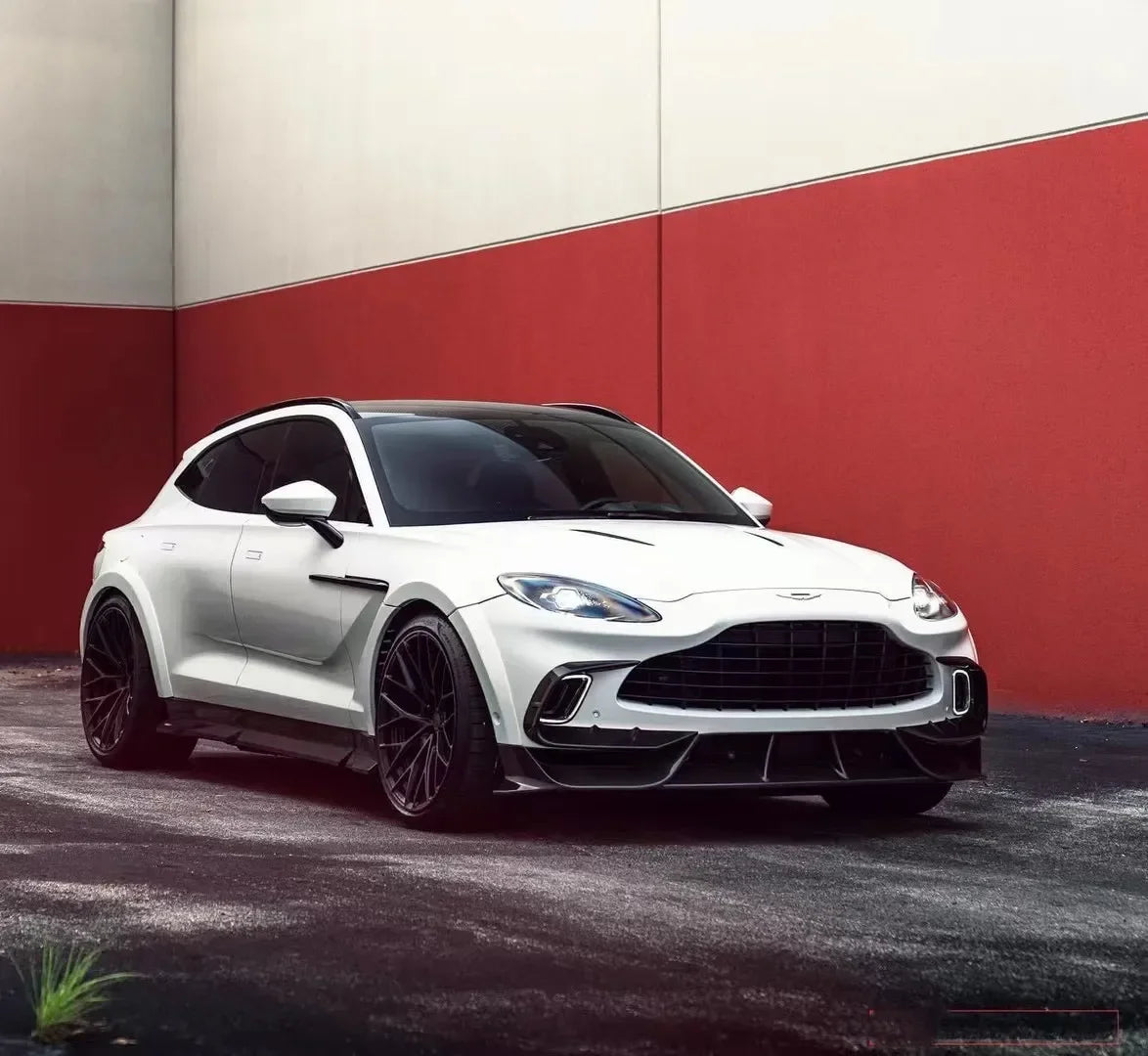 For Aston Martin DBX Dry Carbon Fiber Aerodynamic Kit like MSY Style Wide Body Front and Rear Lip Side Skirts Canard Spoiler
