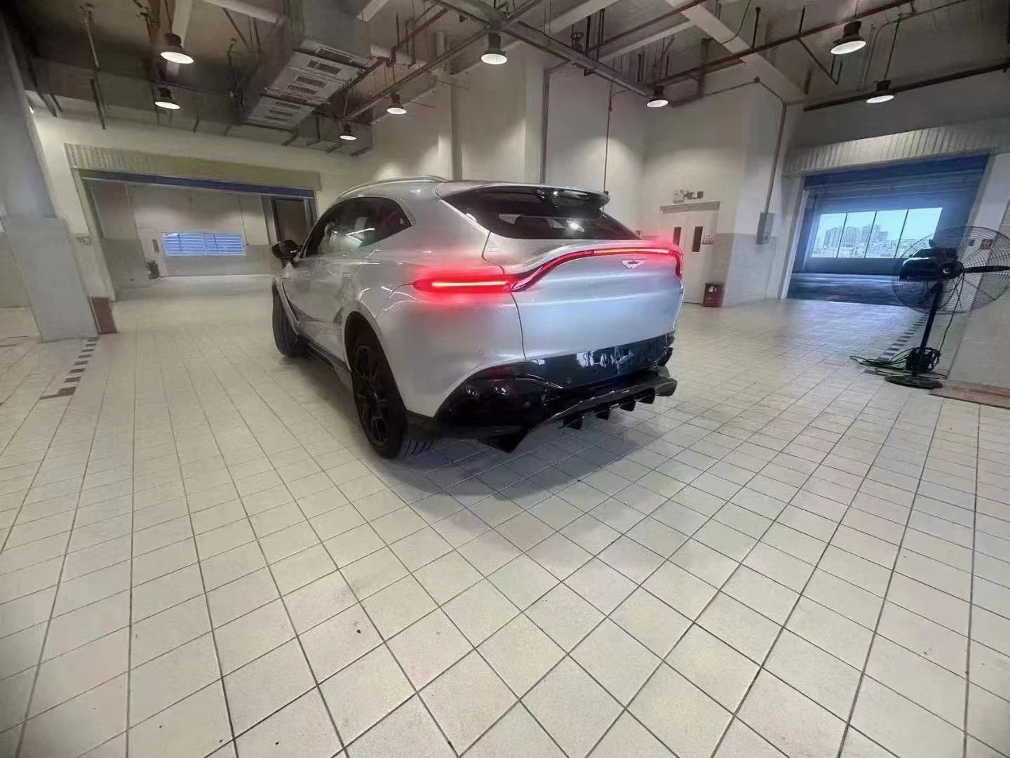 Dry Carbon Fiber Material For Aston Martin DBX Upgrade 707 Style Body Kit Front Bumper Side Skirts Rear Diffuser Top Wing