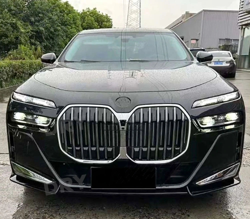 Front Bumper Lip Rear Spoiler Trunk Wing Rear Diffuser Exhaust Tips Side Skirts Body Kits for BMW 7 Series G70 Sport 2023+