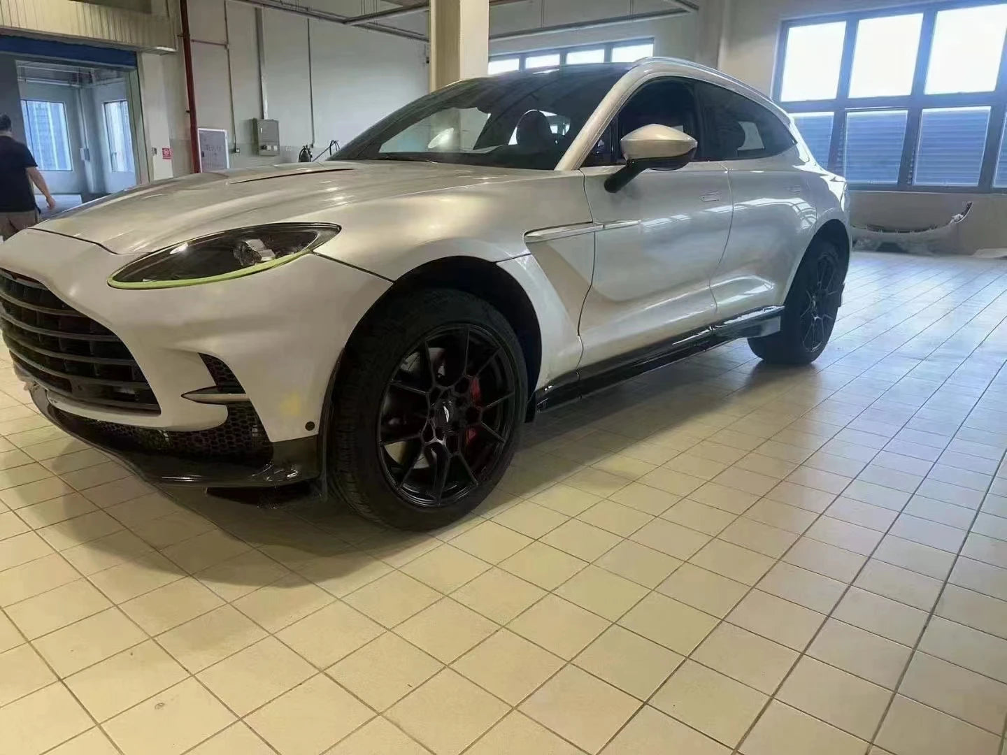 Dry Carbon Fiber Material For Aston Martin DBX Upgrade 707 Style Body Kit Front Bumper Side Skirts Rear Diffuser Top Wing