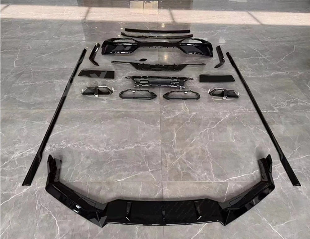 Front Bumper Lip Rear Spoiler Trunk Wing Rear Diffuser Exhaust Tips Side Skirts Body Kits for BMW 7 Series G70 Sport 2023+