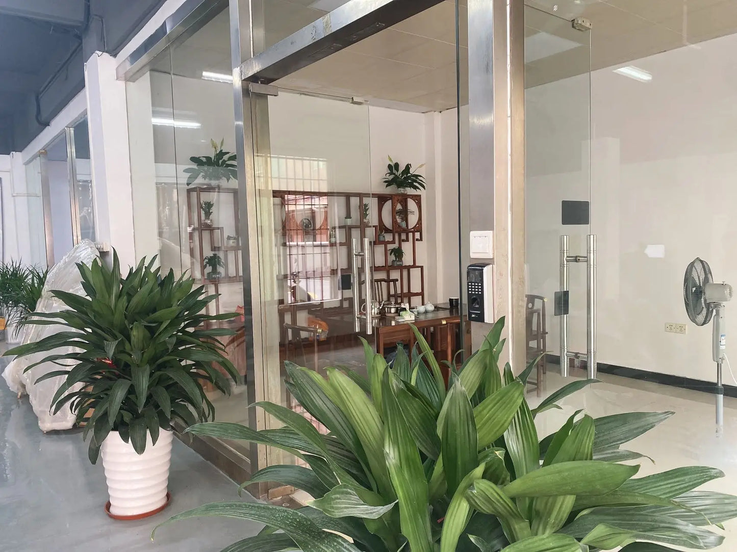 Suitable for Car Part Dry Carbon Fiber Rear Bumper Diffuser Lip Exterior Trims for Lotus Emira 2021+