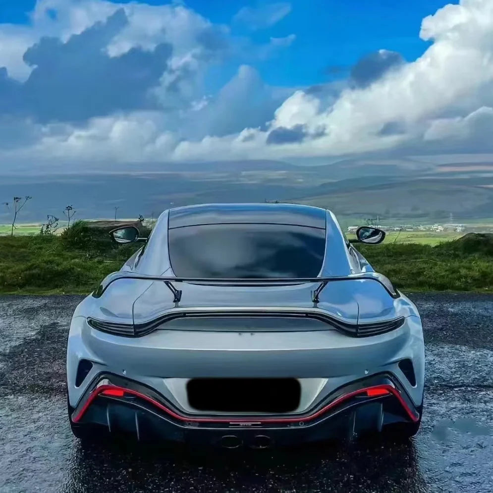 High-quality goodsHigh-Quality Carbon Fiber Body Kit for Aston Martin Vantage V12 Style Front Bumper Rear Bumper Bodykit