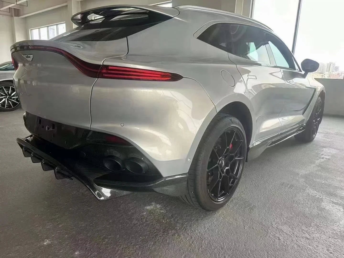 Dry Carbon Fiber Material For Aston Martin DBX Upgrade 707 Style Body Kit Front Bumper Side Skirts Rear Diffuser Top Wing