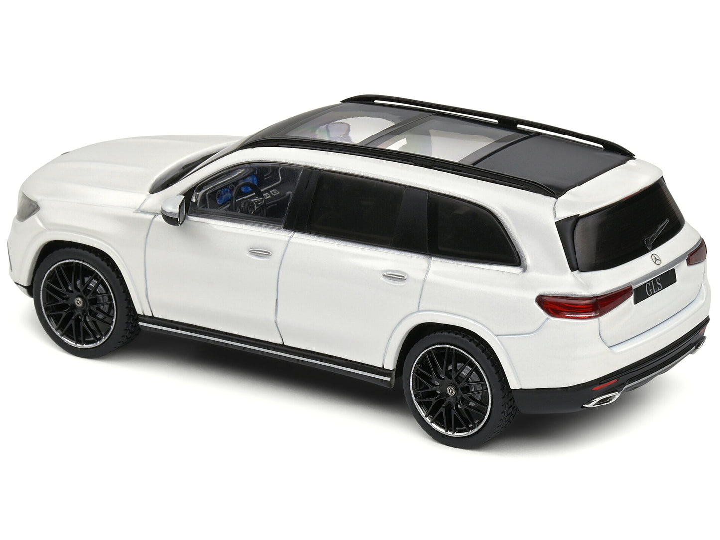 2020 Mercedes-Benz GLS Diamond White with AMG Wheels and Sunroof