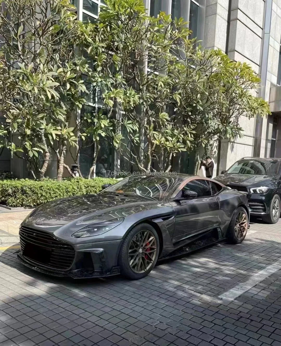 New Msy Style Carbon Fiber Body Kit Front Bumper Front Lip and Grille for Aston Martin DB11