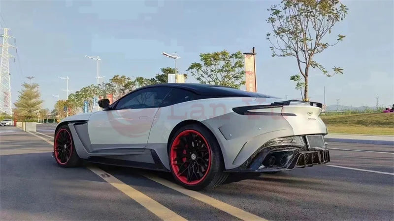 Auto Parts for Aston Martin DB11 Carbon Fiber M Style Front Rear Bumper Spoiler Side Skirts Rear Bumper Tailplane Body Kit