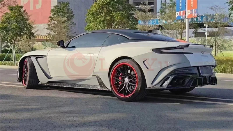 Auto Parts for Aston Martin DB11 Carbon Fiber M Style Front Rear Bumper Spoiler Side Skirts Rear Bumper Tailplane Body Kit