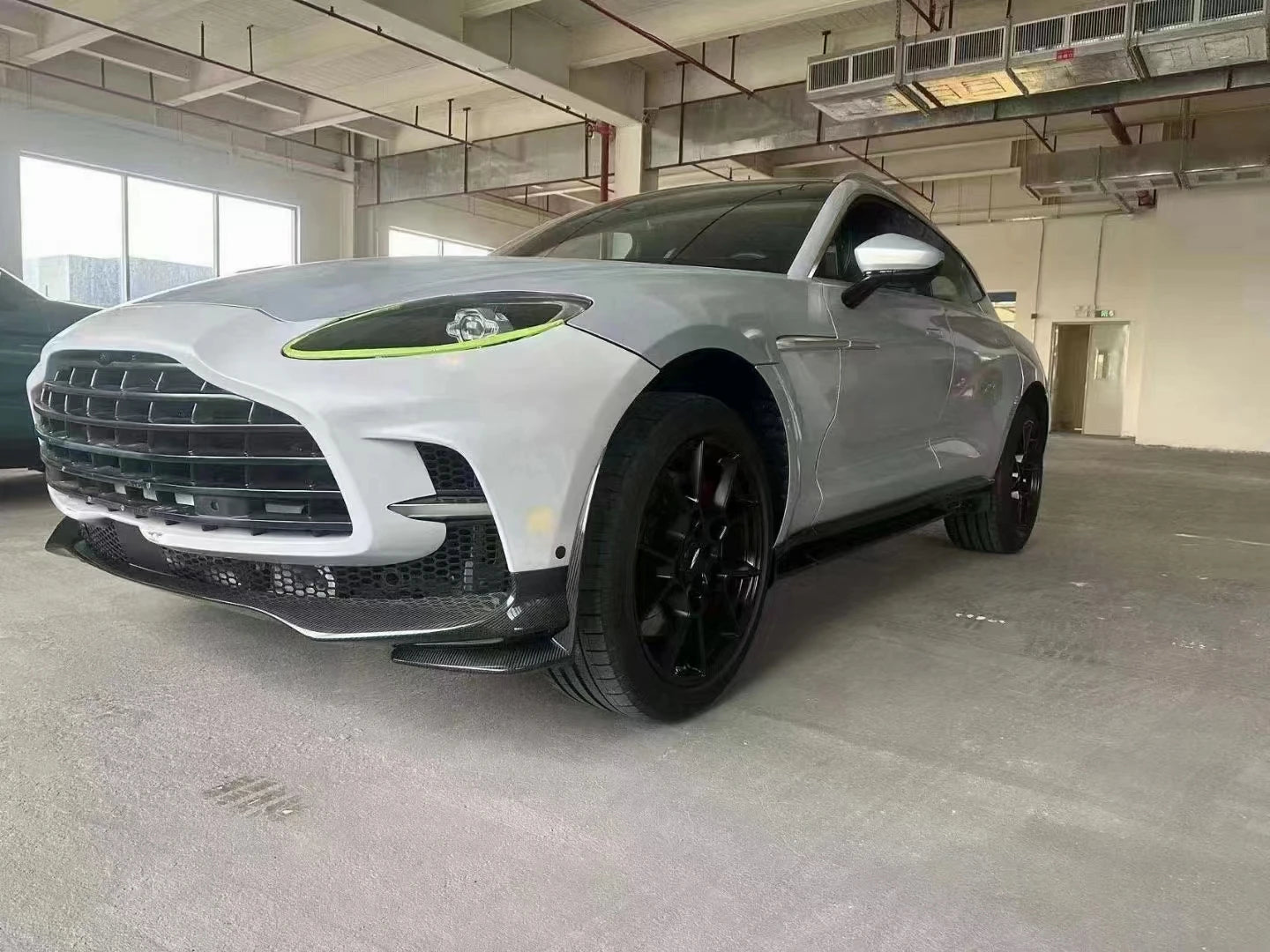 Dry Carbon Fiber Material For Aston Martin DBX Upgrade 707 Style Body Kit Front Bumper Side Skirts Rear Diffuser Top Wing