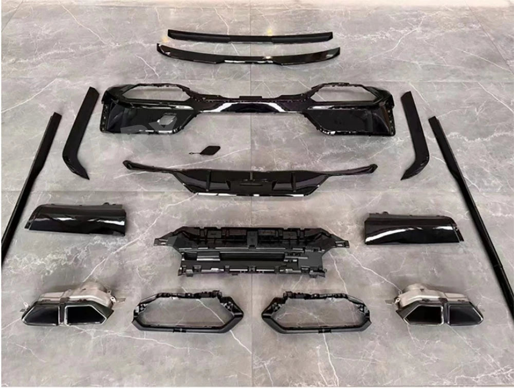 Front Bumper Lip Rear Spoiler Trunk Wing Rear Diffuser Exhaust Tips Side Skirts Body Kits for BMW 7 Series G70 Sport 2023+