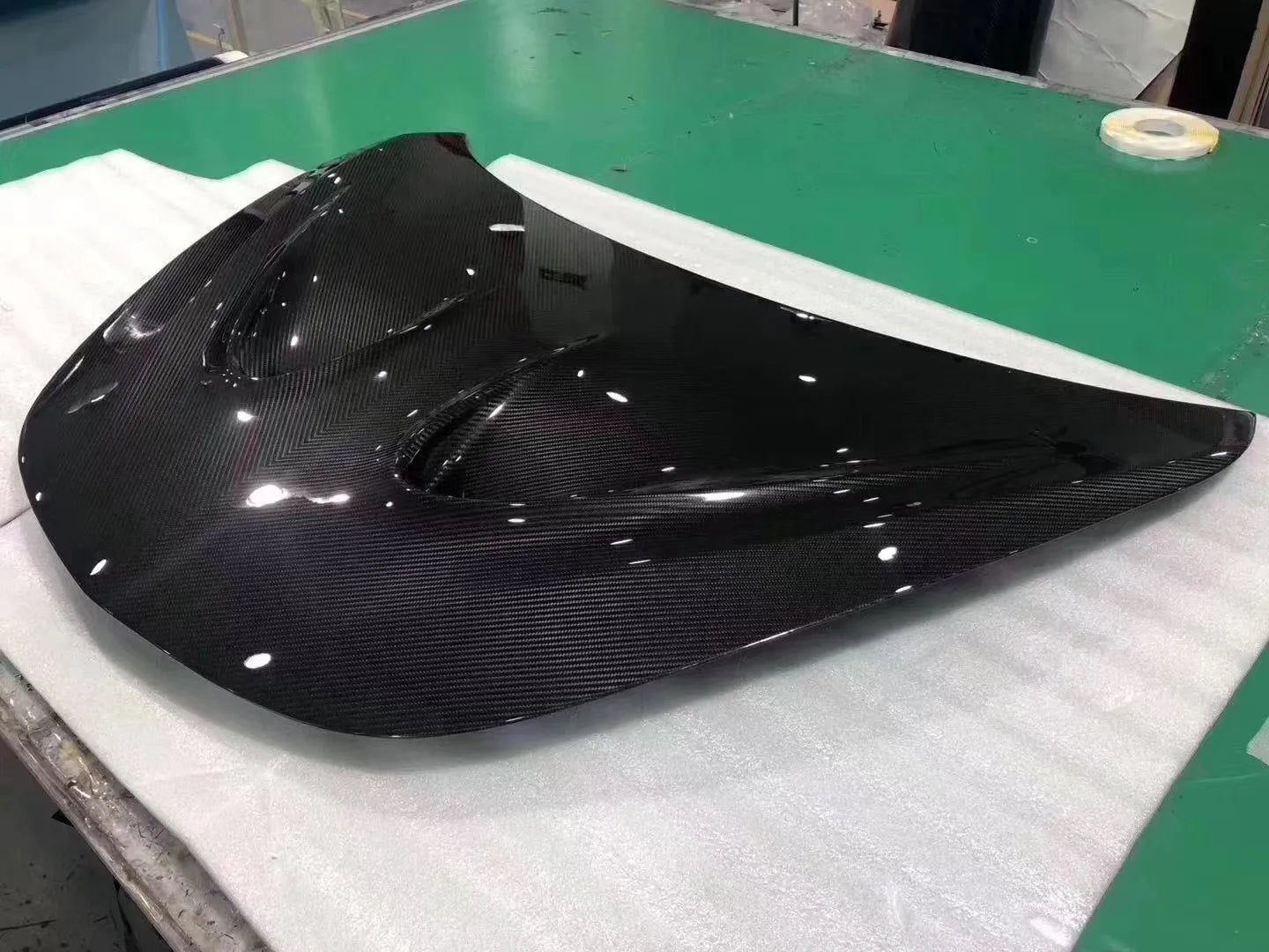 suitable for New Product McLaren MP4-12C 650S Carbon Fiber Hood Upgraded P1 Style Bonnet and Engine Hatch
