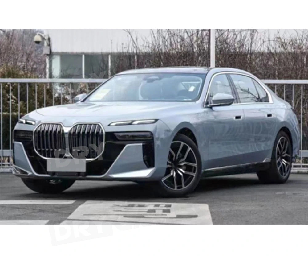 Front Bumper Lip Rear Spoiler Trunk Wing Rear Diffuser Exhaust Tips Side Skirts Body Kits for BMW 7 Series G70 Sport 2023+