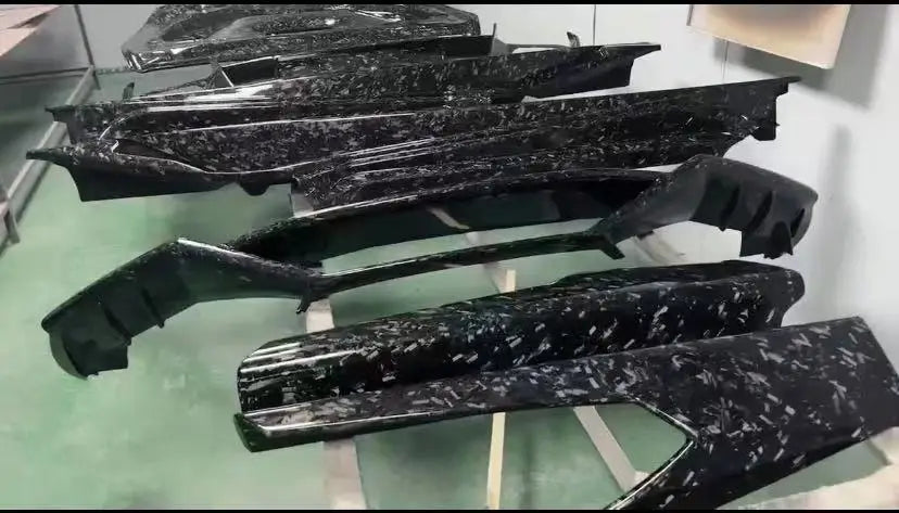 Aston Martin DBX Body Kit DBX Carbon Fiber Front Bumper Side Skirt Diffuser Spoiler New Product