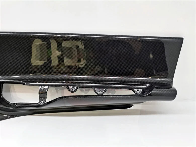 Ferrari 488 GTB unveils new high-quality OEM-style dry carbon fiber door pairs