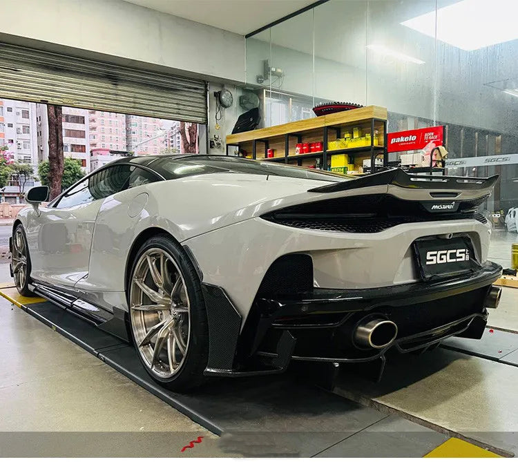 suitable for  McLaren GT Upgrade Dry Carbon Fiber Rear Spoiler