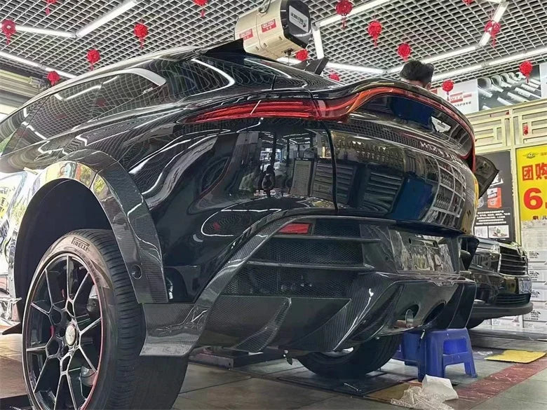 For Aston Martin DBX M Style Bodykit Dry carbon fiber front lip fender side skirt rear diffuser rear spoiler exhaust pipe