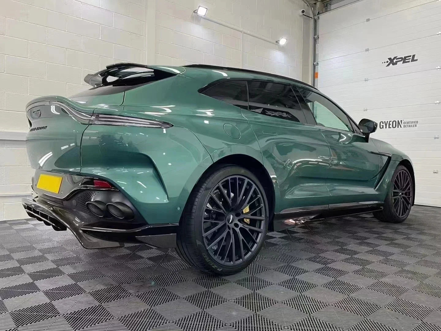 Dry Carbon Fiber Material For Aston Martin DBX Upgrade 707 Style Body Kit Front Bumper Side Skirts Rear Diffuser Top Wing