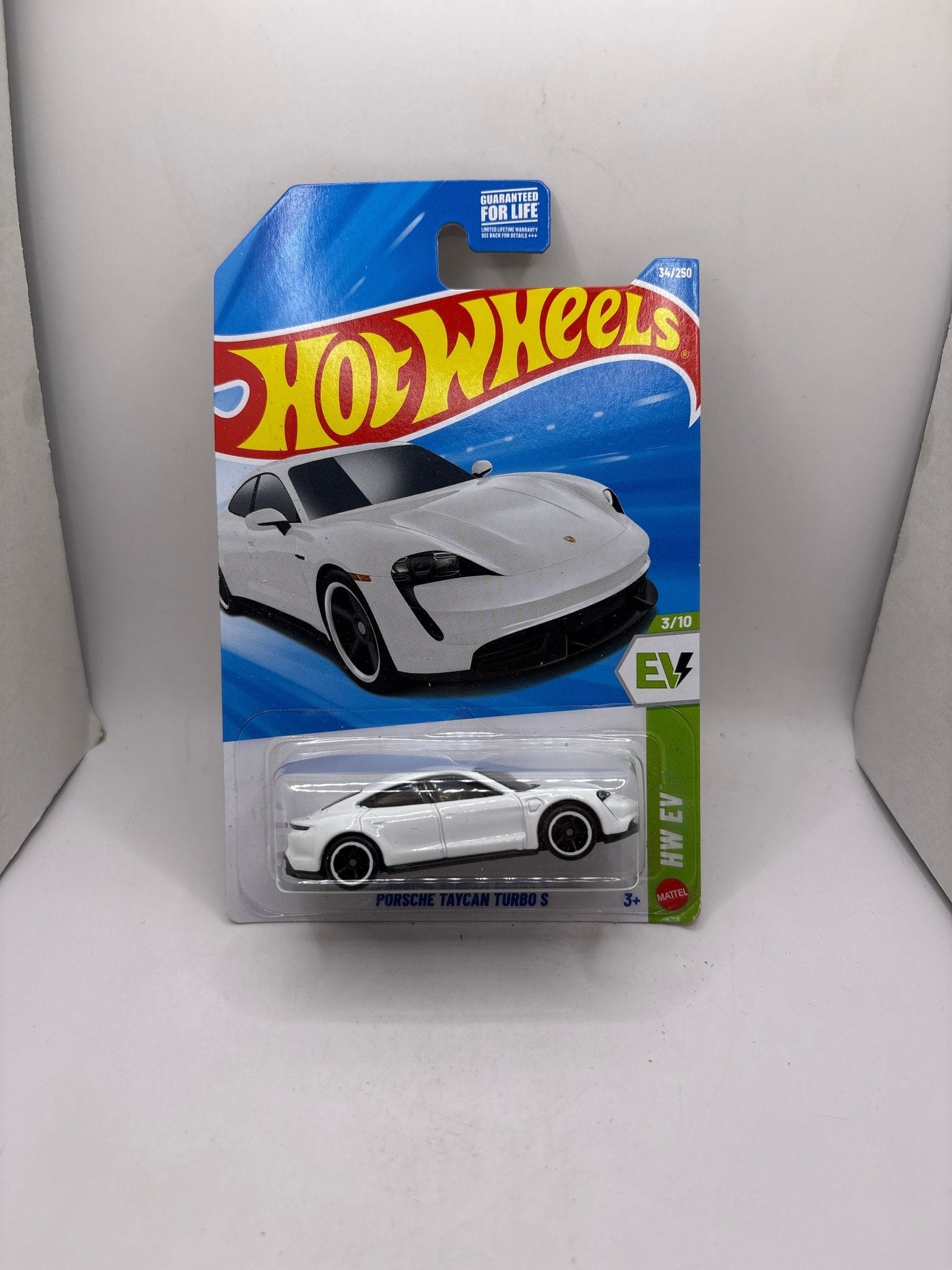 Hot Wheels Porsche Taycan Turbo S Diecast white - Rapid Vehicles