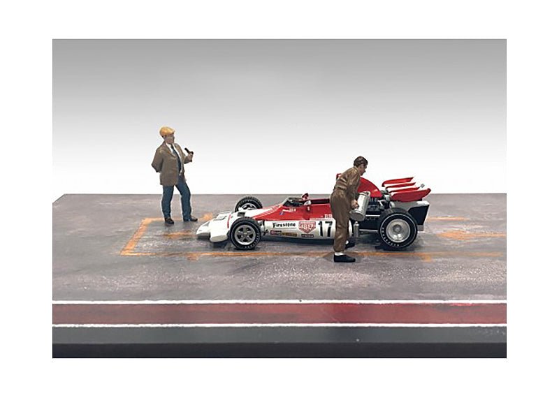 "Race Day" Two Diecast Figures Set 4 for 1/43 Scale Models by American Diorama free shipping USA - Rapid Vehicles