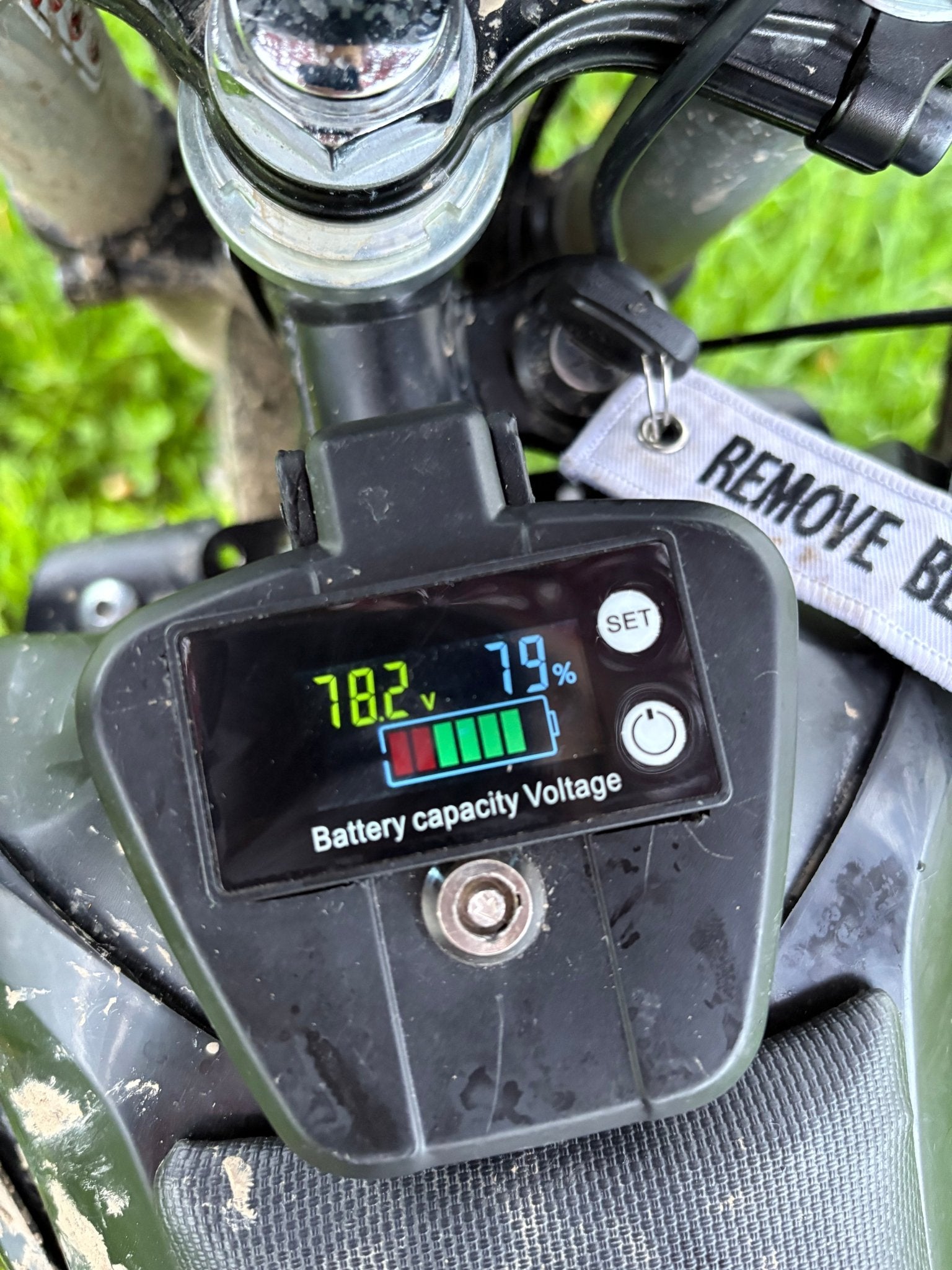 VEVOR Plug-in-Play Voltage Display - Rapid Vehicles